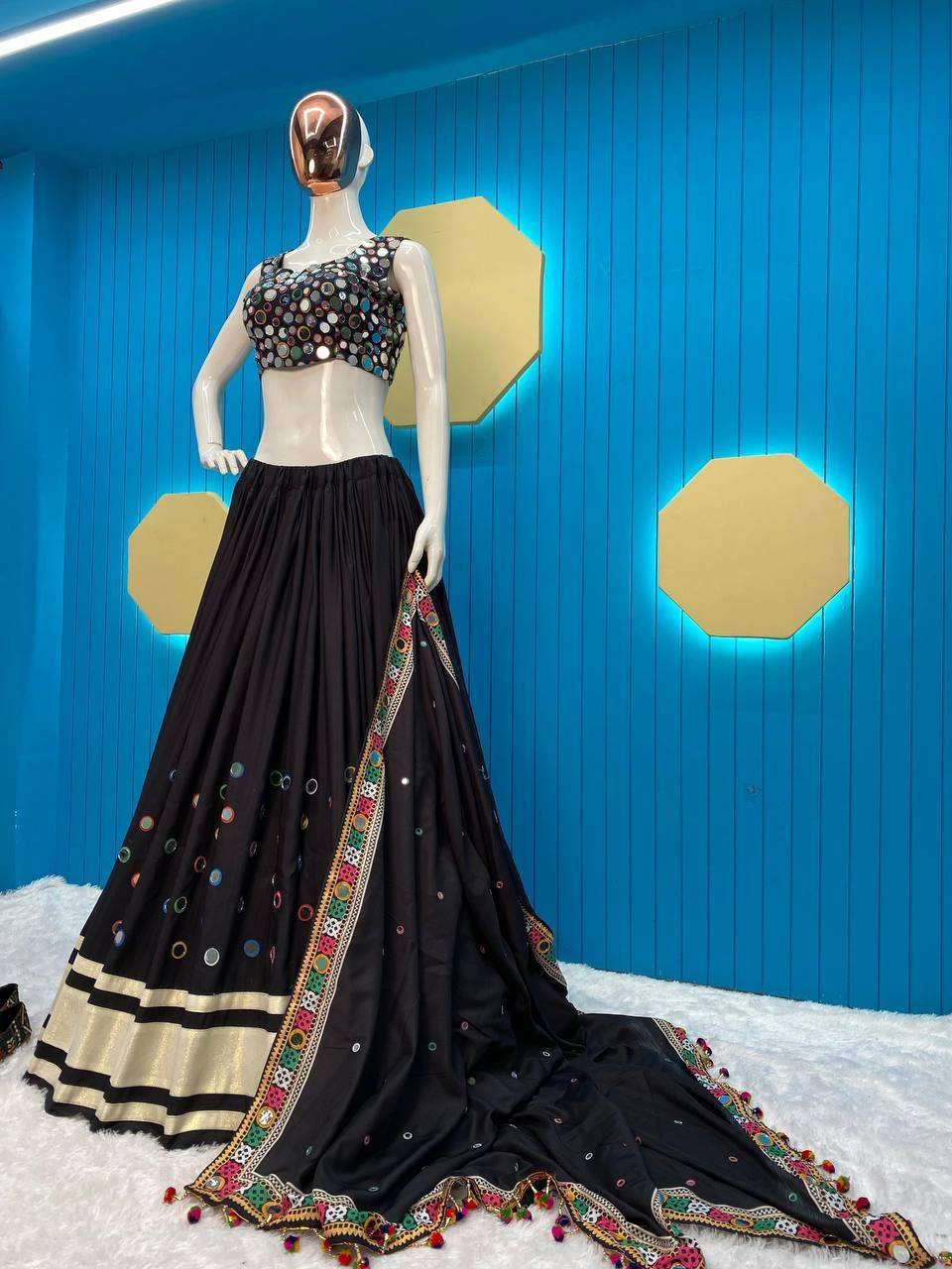Vardan Ethnic Lg 608 Pure Muslin Wholesale Lehenga Choli — Wholesale Lehenga, MPA wholesale from Surat — view 4